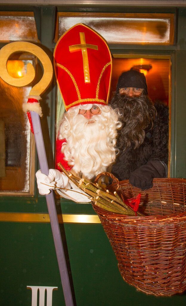 Bähnle-Nikolaus lockt Tausende Besucher. »A6