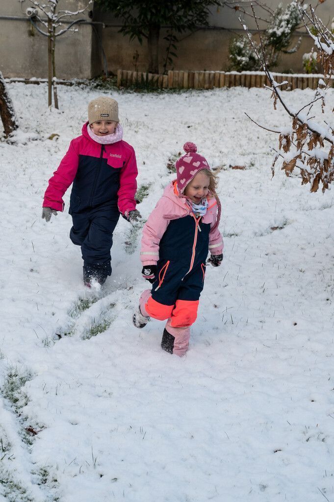Der erste Schnee im Tal begeistert Jung und Alt. Jetzt wird es kalt. »A7