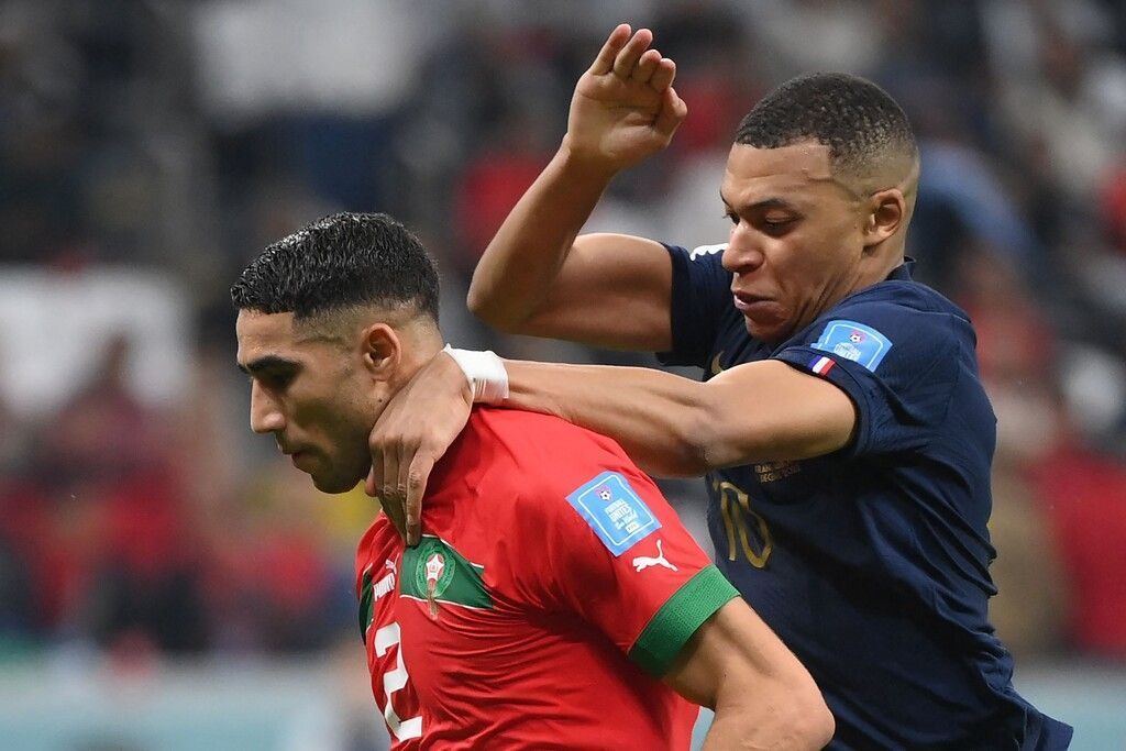Mbappé (r.) und Co. besiegen Marokko 2:0 und können WM-Titel verteidigen. »C1