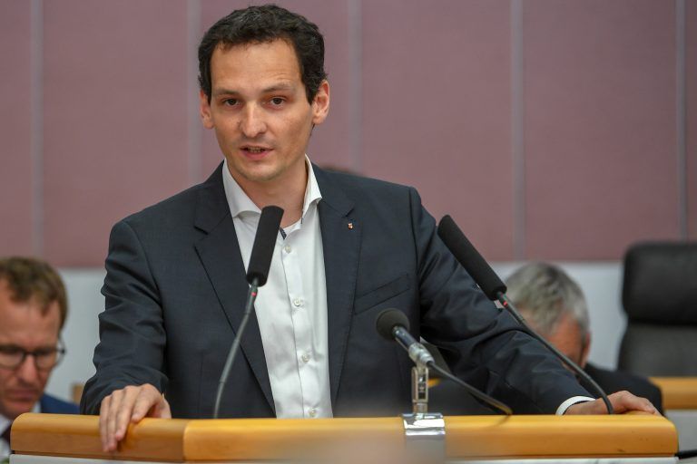 Neo-Vizebürgermeister Julian Fässler: Ohne Koalition muss man Mehrheit eben beschaffen." <span class="copyright">VN/Lerch</span>