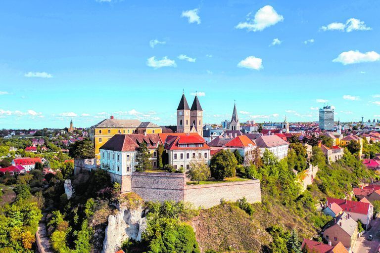 In den alten Gemäuern des Burgviertels gibt es viel zu entdecken.