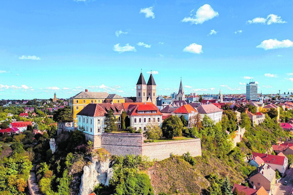 Burgviertel mit Sehenswürdigkeiten