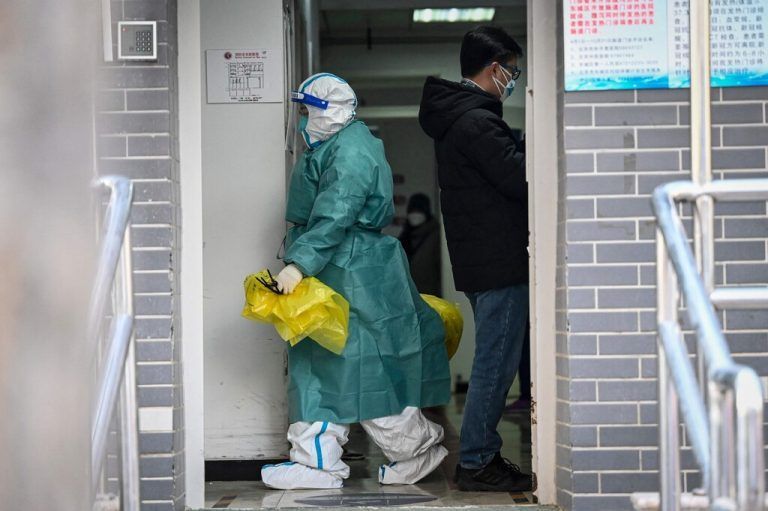 In den vergangenen Wochen verzeichnet China wieder einen rasanten Anstieg an Covid-Infektionen und auch -Todesfällen. AFP