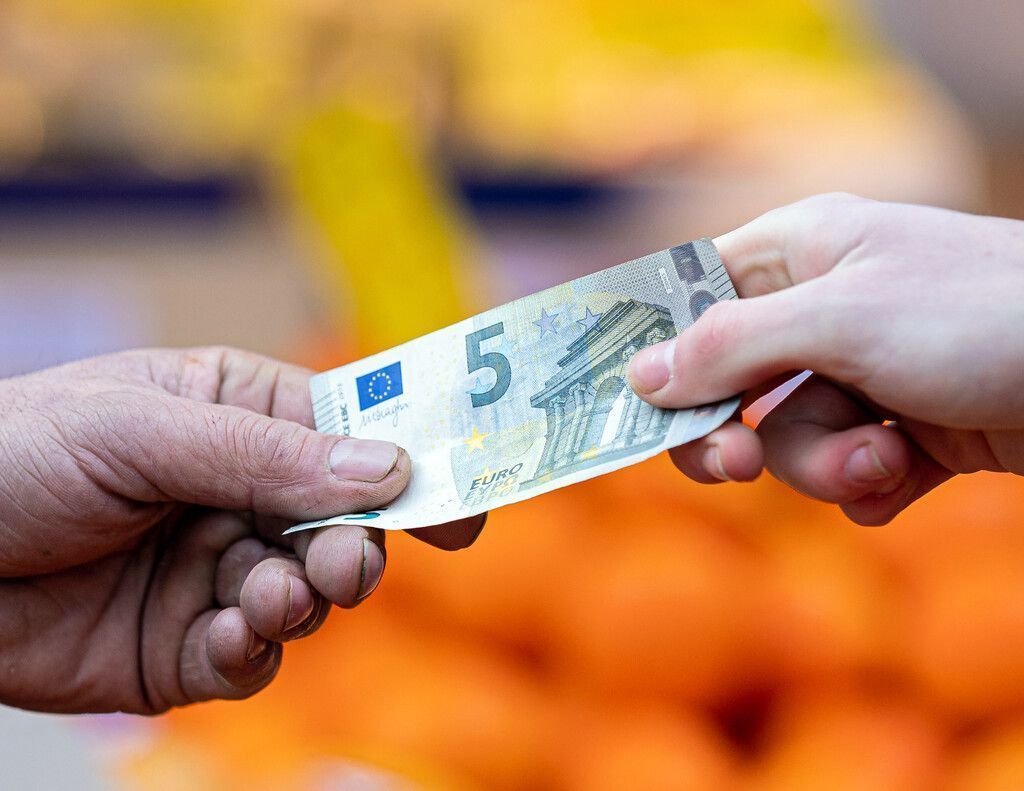 Bargeld immer weniger gefragt