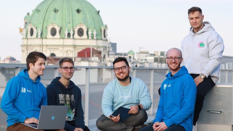Das Team von kula mit dem Vorarlberger Gründer-Duo Philip Niedertscheider und Julian Netzer. kula