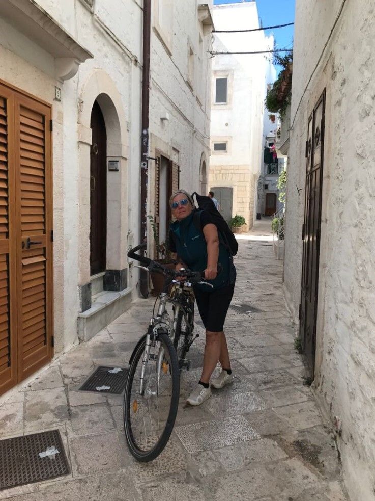 Mit dem Fahrrad auf Erkundungstour in Italien.