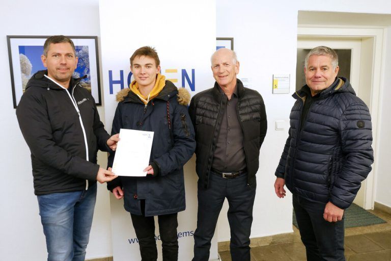 Stadtrat Markus Klien, Benjamin Kienböck, Obmann Ingo Lais und Sportreferent Michael Derka (v.l.).    Stadt Hohenems