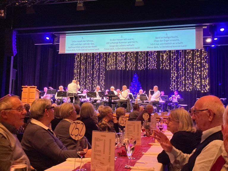 Stimmungsvolle Adventfeier der Lustenauer Senioren im Reichshofsaal. sb Lustenau