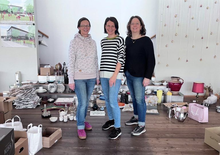 Wollen mit ihrem Markt der Kostbarkeiten ein Zeichen der Solidarität setzen: Gabi Hampson, Andrea Hollenstein und Michaela Müller vom Verein Tatendrang.bvs (2)