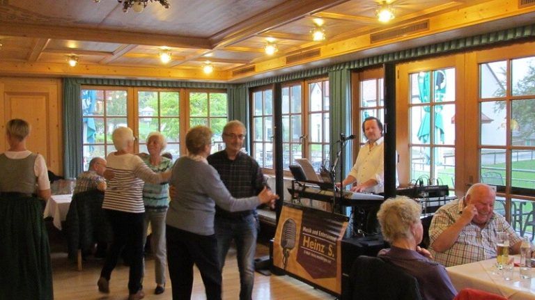 Zum Abschluss der Ausflugssaison trafen sich die Lauteracher Pensionisten im Hirschen in Sibratsgfäll.PVÖ