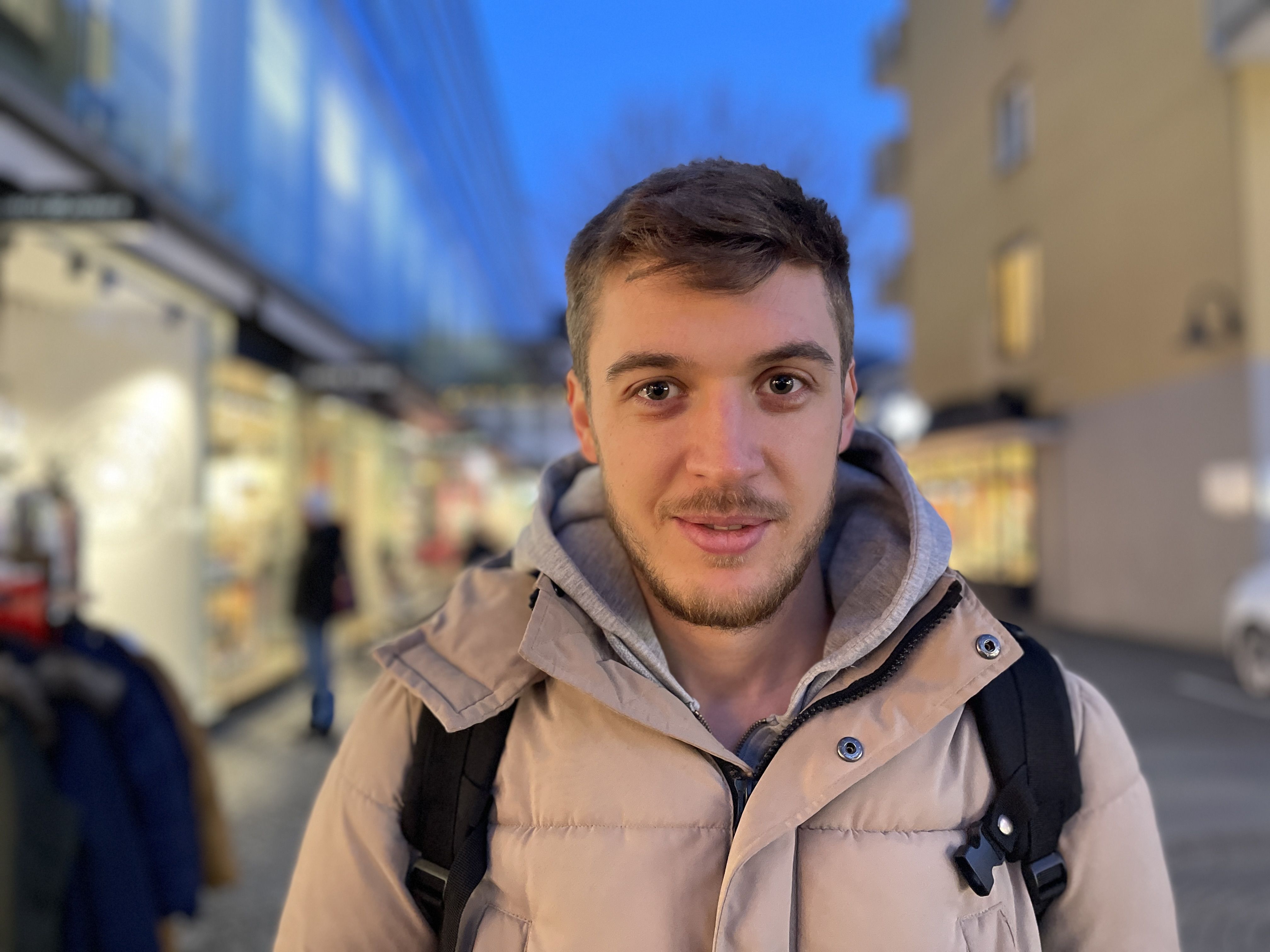 Das könnte ein Anfang sein. Aber dadurch können die Probleme mit den hohen Immobilienpreisen nicht gelöst werden. Der Weg, bis man das nötige Startkapital gespart hat, wird trotzdem ein langer bleiben. Daniel Engstler, 27, Göfis