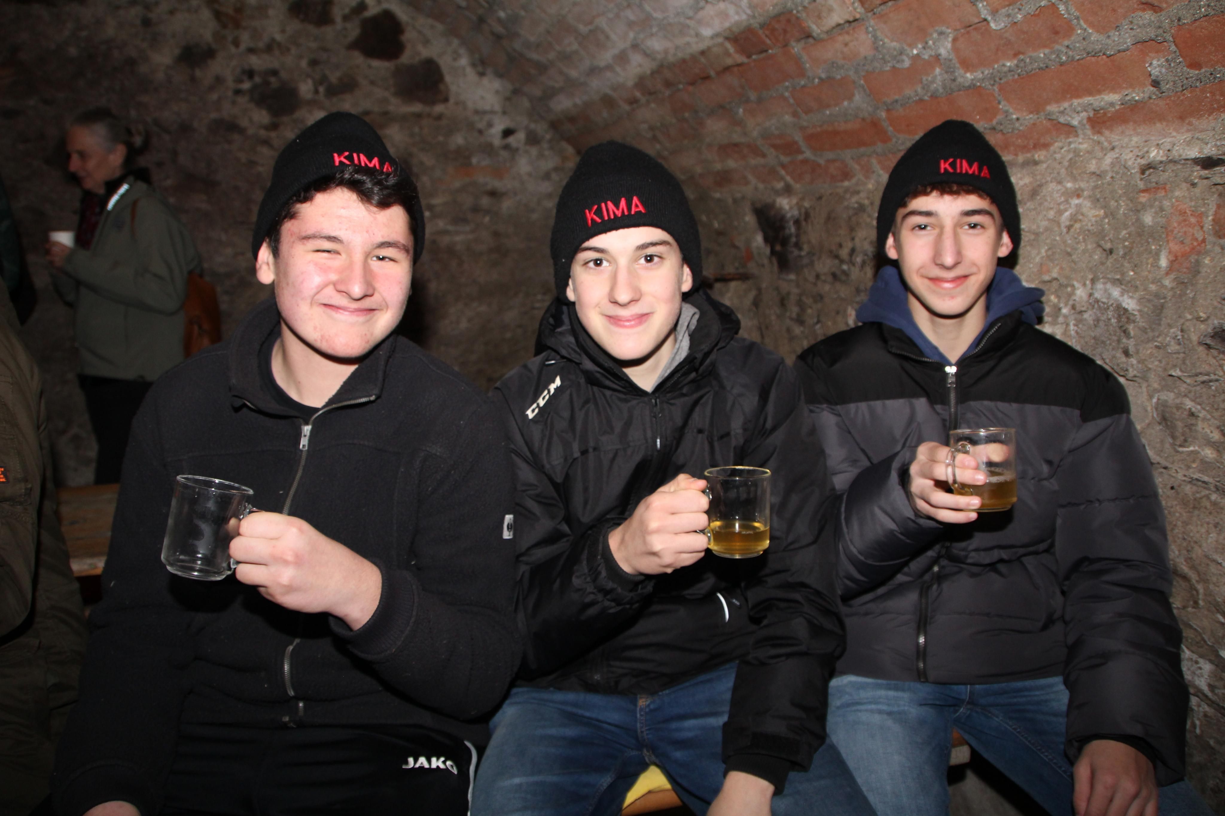 Lukas, Valentin und Jonas im Christa-Haus. 