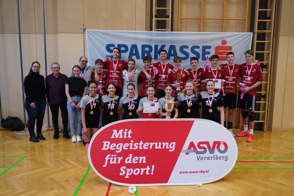 Volleyball-Cup fest in deutscher Hand