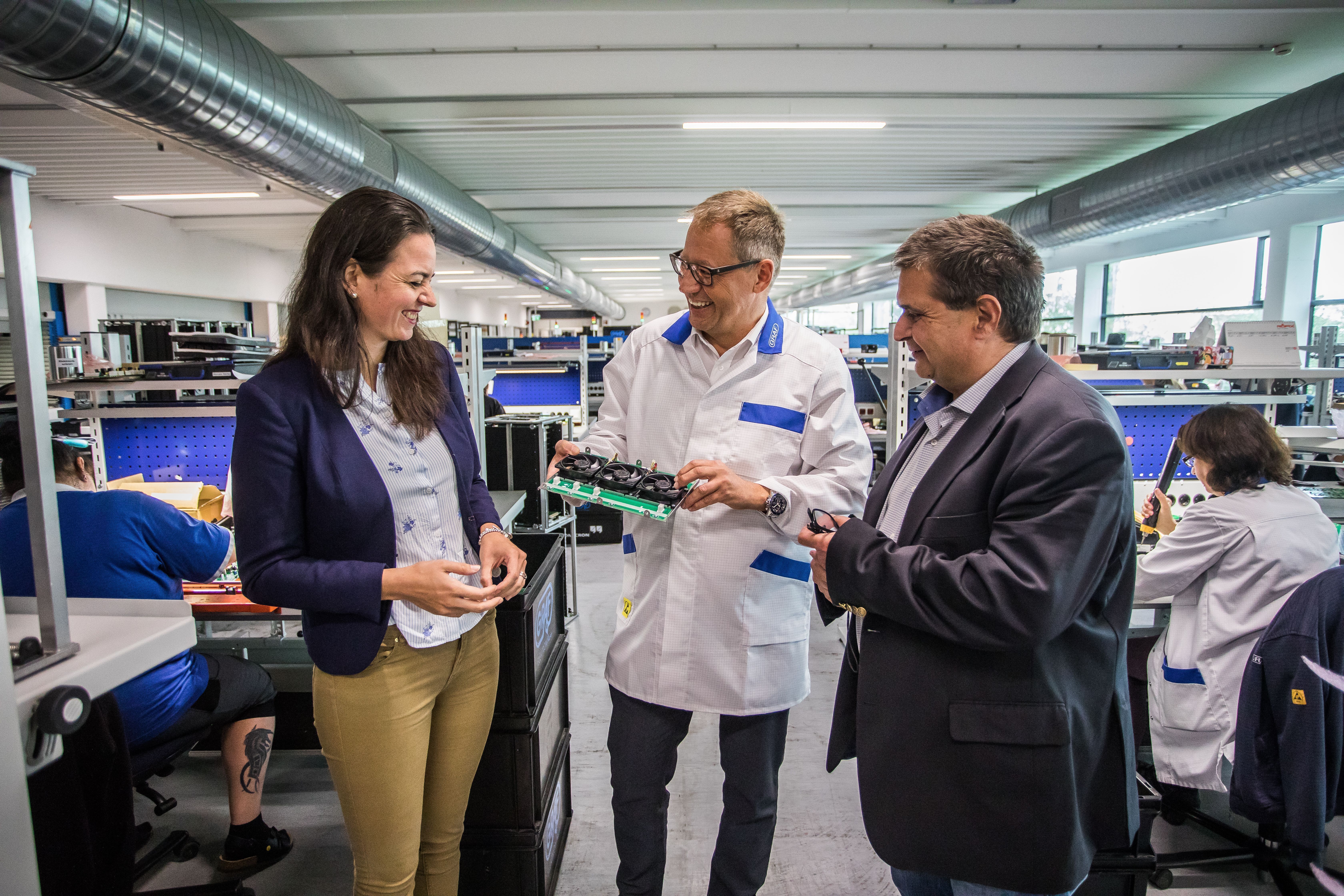 Die VN zu Besuch bei Graf Elektronik. <span class="copyright">VN/Steurer</span>