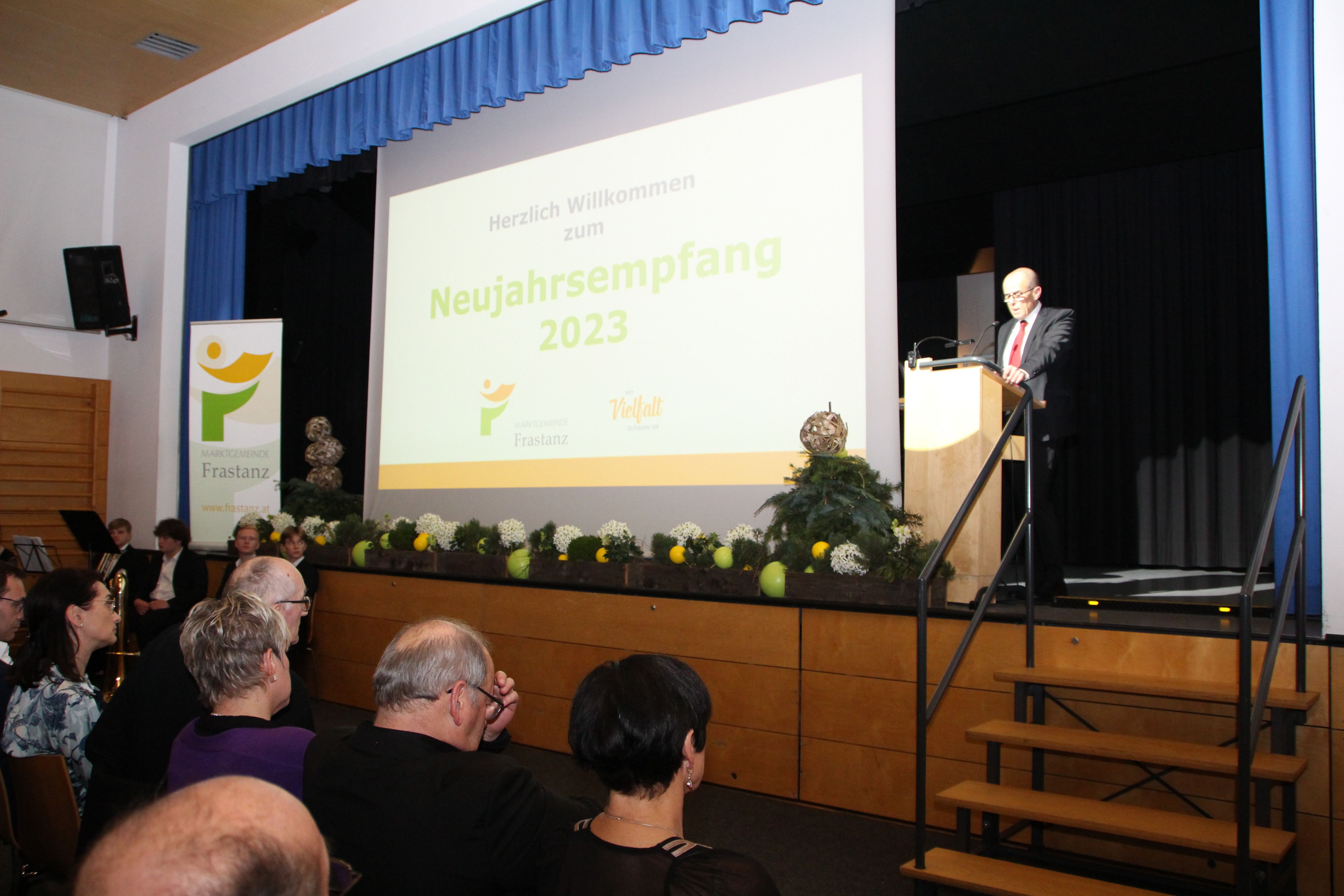 Kunterbunt ins neue Jahr gestartet