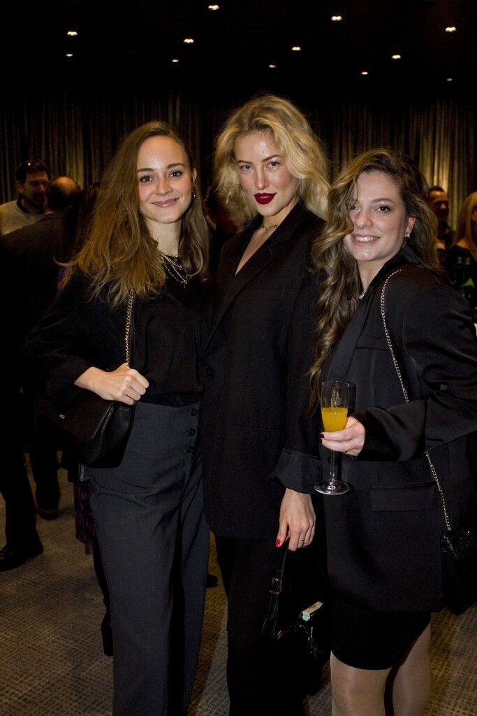 Beste Laune bei Laura Bilgeri, Anna Sophia Holenweger und Ivana Kulic.