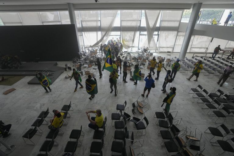Chaos in der Eingangshalle.