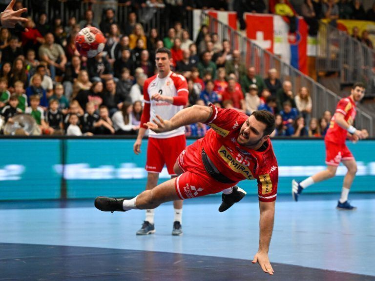 <p class="caption">Das letzte Länderspiel in Vorarlberg fand im Jänner 2023 gegen die Schweiz in der Handballarena Rieden in Bregenz statt.<span class="copyright">GEPA</span></p>