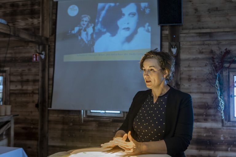 Die künstlerische Leiterin Susi Claus präsentierte am Montag in Hohenems das Programm des Figurentheaterfestivals für 2023. vn/Paulitsch