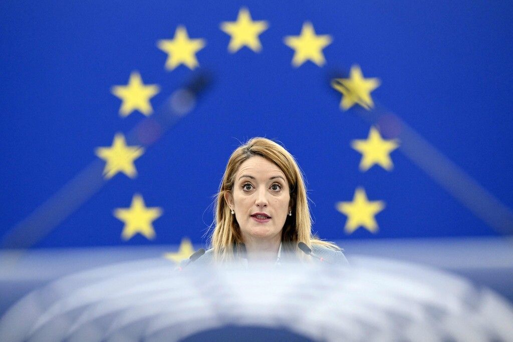Politik in Kürze