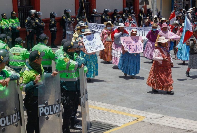 Die Teuerungen führen zu weiteren Protesten in Peru: Einwohner in Puno protestierten gegen die Regierung von Präsidentin Dina Boluarte. AFP