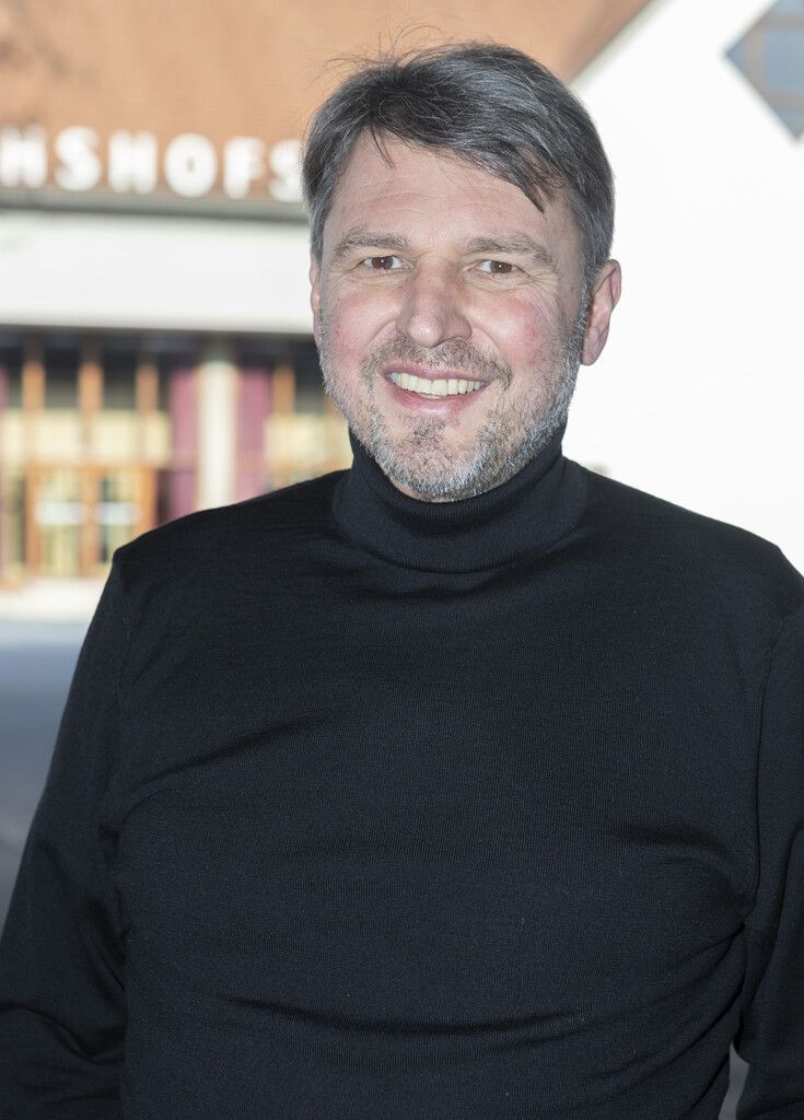 <p class="caption">Zu Lachen hatte der Lustenauer Bürgermeister bei der Sitzung zum Voranschlag 2024 nicht wirklich. Das Geld wird knapper.  <span class="media-container dcx_media_rtab" data-dcx_media_config="{}" data-dcx_media_type="rtab"> </span><span class="marker">VN/Paulitsch</span></p>