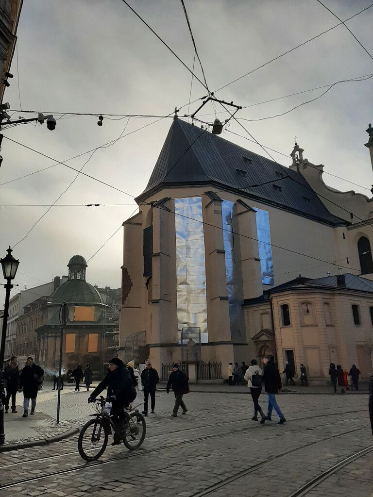 Eine Kirche wurde zum Schutz verbarrikadiert.  Coellen