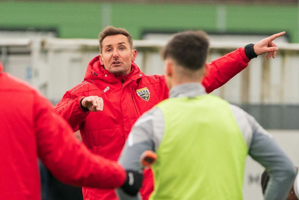 Neue Gesichter durfte Altachs Trainer Miroslav Klose zum Auftakt begrüßen. »C1