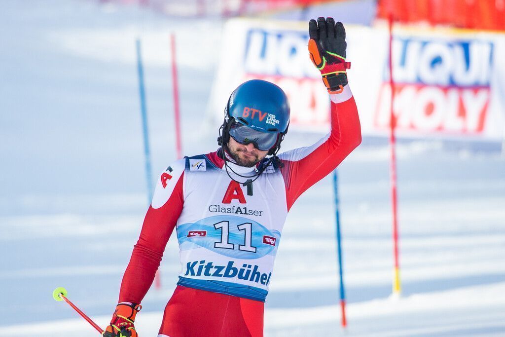 Kombi-Olympiasieger Johannes Strolz scheidet auch im Slalom von Kitzbühel aus.