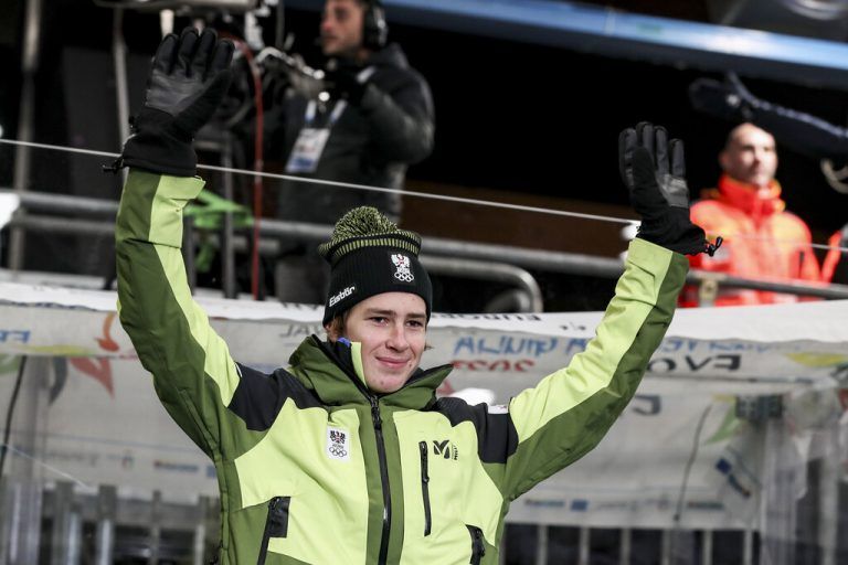 Im Eisstadion von Udinese wurde Moritz Zudrell mit Bronze ausgezeichnet.Gepa (4)