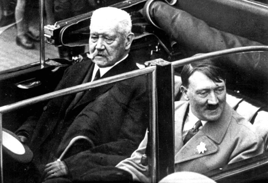 Hitler am Ziel, Republik am Ende
