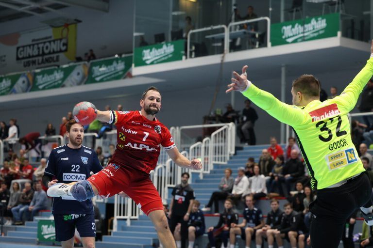 Luca Raschle erzielte acht Tore beim 30:26-Cupsieg des Alpla HC Hard gegen Vöslau. kempter7.com