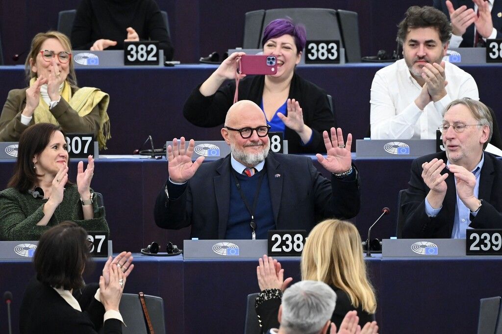 Politik in Kürze