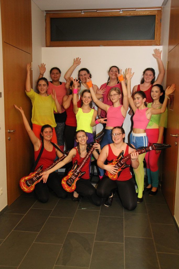 Tanz, Show und Akrobatik