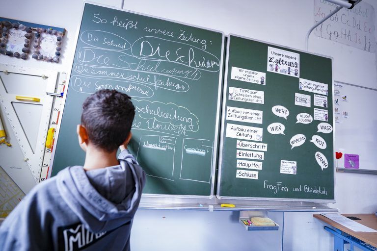 Bald geht es wieder los mit der Schule. Noch immer sind Lehrerstellen unbesetzt. APA