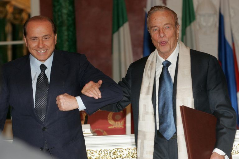 Zeffirelli saß für Silvio Berlusconis Partei Forza Italia im Senat.