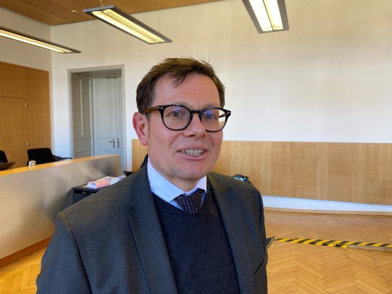 Rechtsanwalt Rupert Manhart vertritt die Reha-Einrichtung im Oberland.