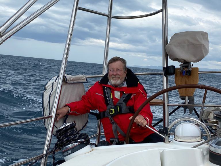Thomas Hackspiel ist schon seit rund 50 Jahren ein begeisterter Segler.  Hackspiel, Schmidleitner