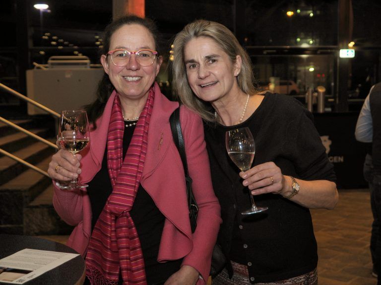 Susanne Hogl und Angela Schöffel.