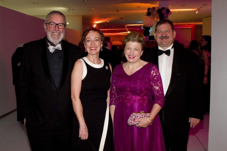 Peter Stemberger, Cornelia Hoffecker mit Andrea und Präsident Hubert Kinz. Franc
