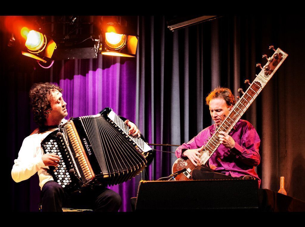 Sitar- und Akkordeon-Konzert in der Kulturbühne Schruns