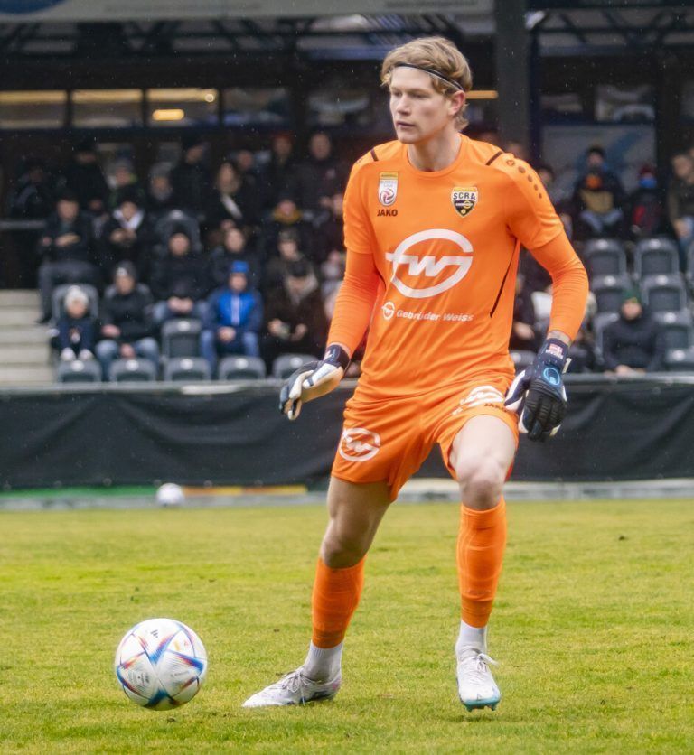 Andreas Jungdal zeigt, dass er ein sicherer Rückhalt für Altach ist.VN-Stiplovsek