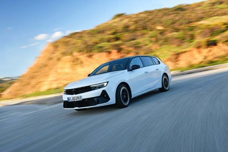 Auch als Sports Tourer streckt sich der Astra erstmals über das 200 PS-Limit.Werk