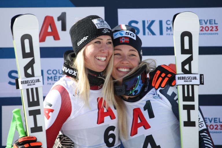 Cornelia Hütter (l.) freute sich mit der zeitgleichen Kajsa Vickhoff Lie über die Bronzemedaille.Gepa