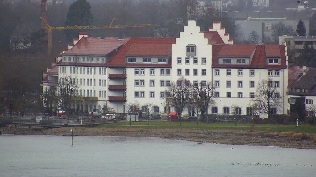 Das Luxushotel am Kaiser­strand in Lochau soll zu den Festspielen eröffnen. »A3