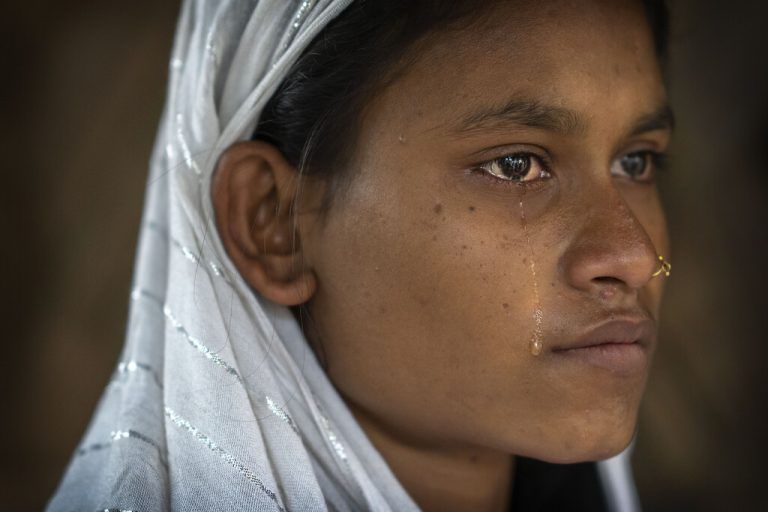 Die 19-jährige Nureja Khatun lebt im indischen Bundesstaat Assam. Ihr Ehemann wurde aufgrund illegaler Kinderehen festgenommen. AP