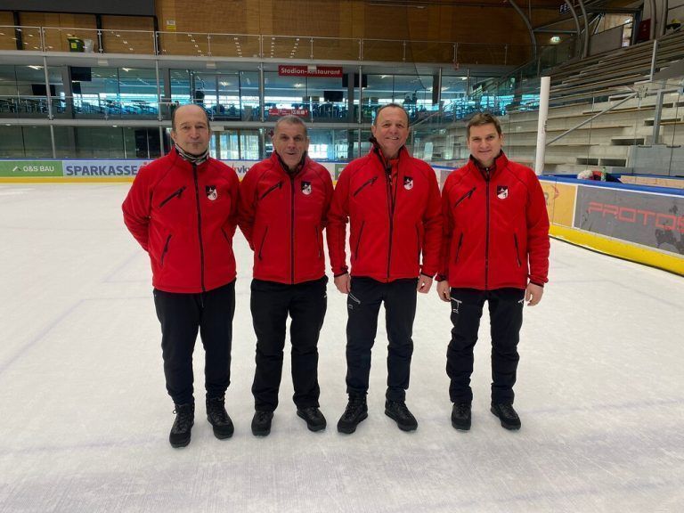 Die Stocksportler aus Bludenz: Jürgen Juriatti, Raimund Walch, Obmann Josef Gruber und Sportwart Vinzenz Zech.esc bludenz