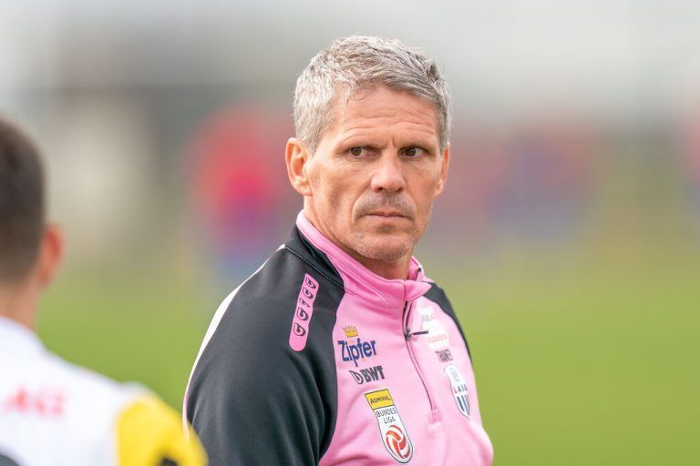 Dietmar Kühbauer bittet darum, seinen Fehler nicht dem Verein anzulasten.Gepa