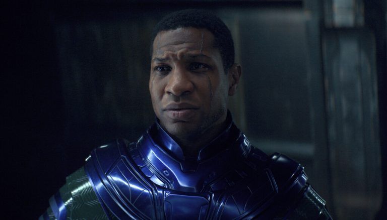 Es gilt, sich dem Schurken Kang und dem Eroberer (Jonathan Majors) entgegenzustellen. ap (3)