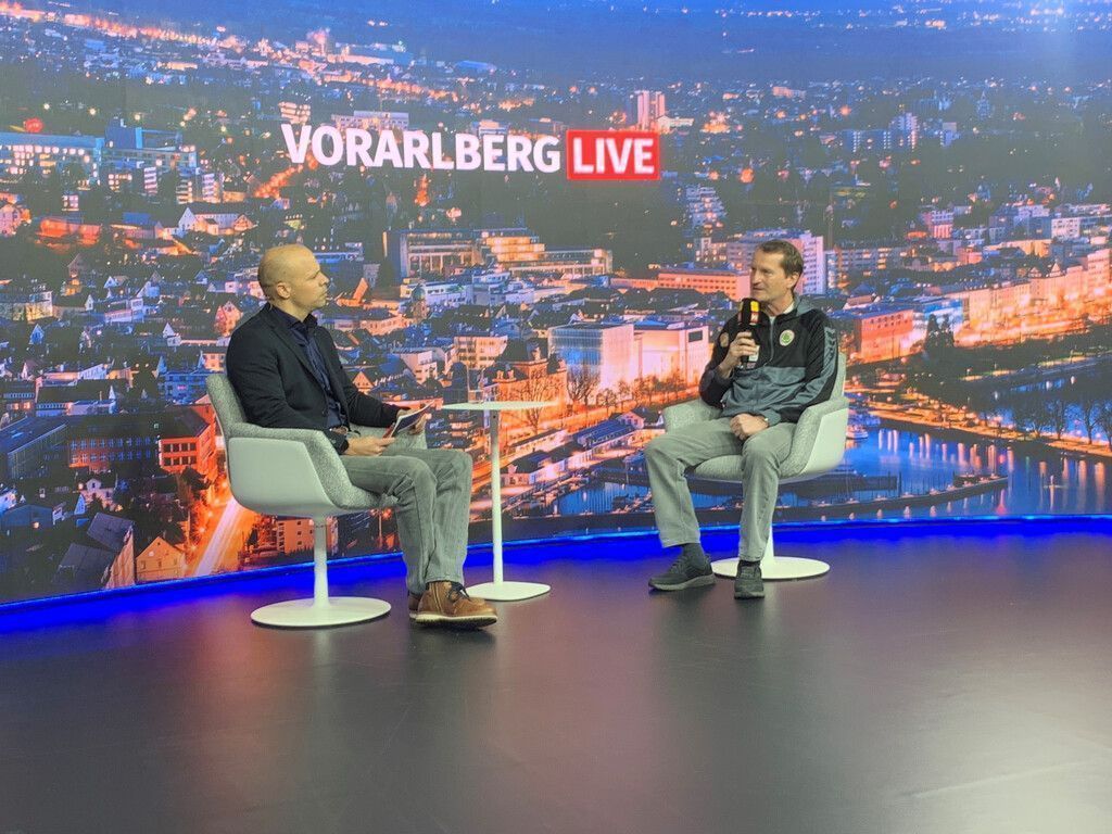 Kritik am Kunstrasen, Lob für die Spieler
